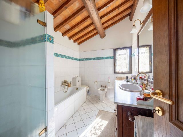 Immobile rif. VRVI218 a Bagno A Ripoli Ponte A Ema - Immagine 24