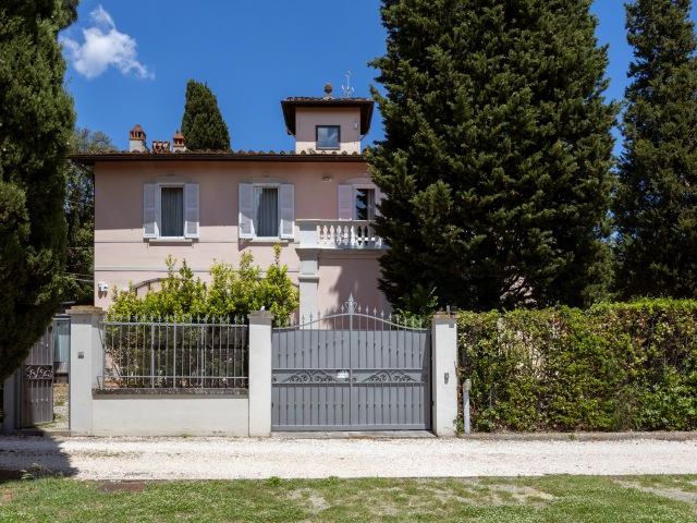 Villa Porzione in Vendita