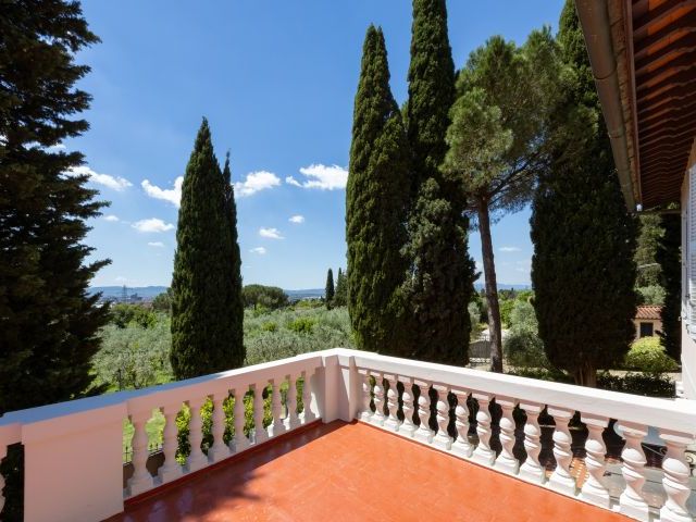Villa Porzione in Vendita