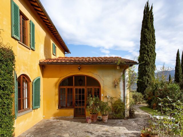 Villa in Vendita